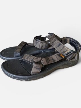 TEVA men’s HURRICANE XLT2 sandal very good condition size 10